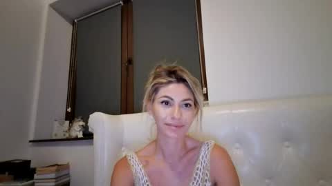 Pamela051087 online show from June 22, 6:52 pm