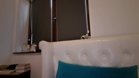 Pamela051087 online show from June 23, 4:52 pm