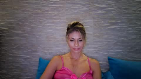 Pamela051087 online show from September 2, 6:10 pm