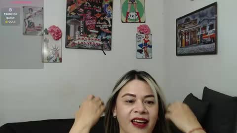 pamela_echeverria online show from August 10, 11:11 am