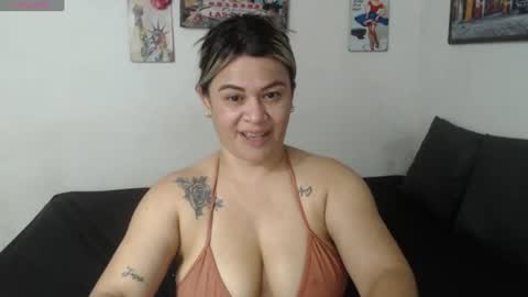 pamela_echeverria online show from August 15, 4:44 pm