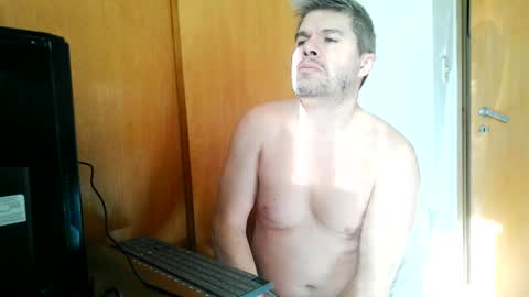 Pancho Madrid online show from June 25, 2:31 pm