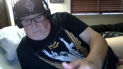 panos678442 online show from August 4, 12:46 pm