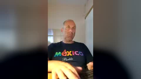 pansak1973 online show from August 12, 8:49 am