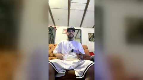 panthers_room online show from July 31, 8:09 am
