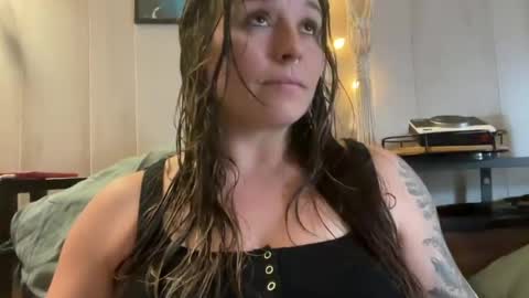 Faeandwolf online show from July 21, 7:16 pm