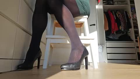 pantyhose_ggggg online show from August 8, 6:35 am