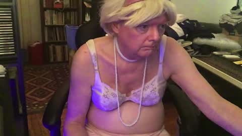 Pantyvioletlace online show from August 3, 2:07 am