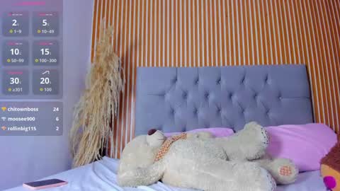 paola online show from July 28, 5:02 am