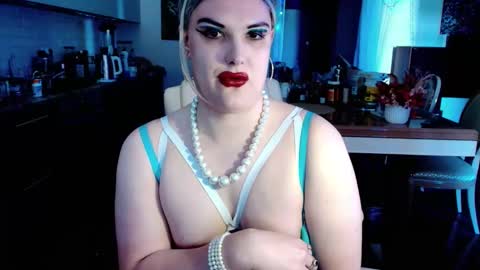 Sarina Williams online show from May 12, 11:54 am
