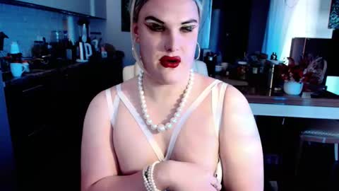Sarina Williams online show from May 19, 11:44 am