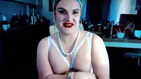 Sarina Williams online show from May 19, 12:50 pm