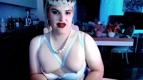 Sarina Williams online show from July 21, 8:17 am