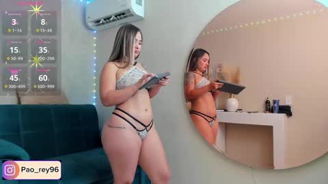 paolarey_ online show from March 22, 9:41 pm