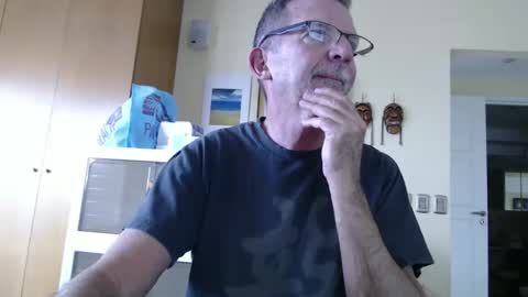 PapiFachero online show from May 22, 1:02 pm