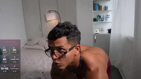Ryan And Casper online show from August 15, 4:44 pm