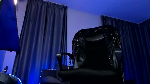 Paris x online show from June 20, 1:38 am
