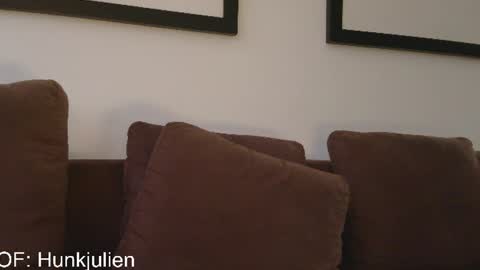 parisien75015 online show from August 5, 4:16 pm