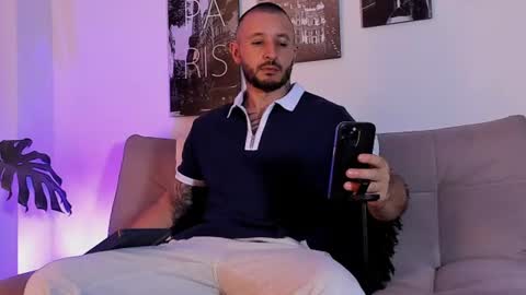 parker lavine online show from August 2, 3:13 am