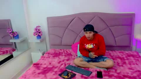 party_fre_girl online show from August 16, 4:38 am