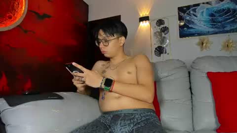 patrick 19 bottom---- ander 18 top online show from August 12, 2:08 pm
