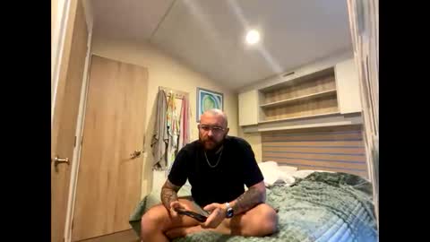 patrickmorris92 online show from April 12, 3:03 pm
