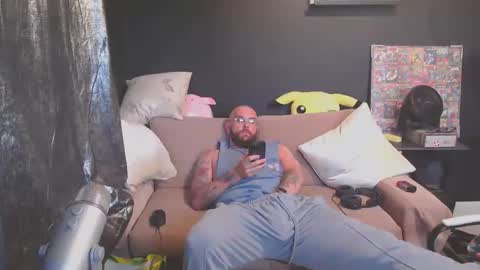 patrickmorris92 online show from April 14, 8:44 am