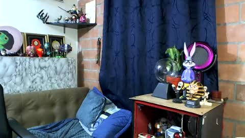 Pau online show from August 2, 6:42 am