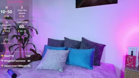 pau_star_ online show from August 14, 10:02 pm