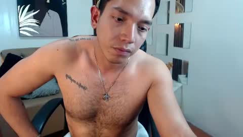 paul_cros online show from August 14, 3:48 pm
