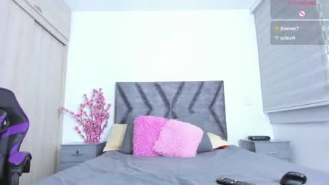 PAULA CRUZ online show from August 6, 4:44 am