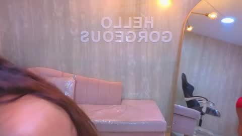 Paulette online show from August 12, 3:14 pm