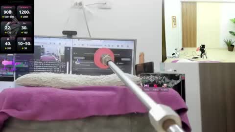 Paulina Davis  online show from August 14, 5:44 am