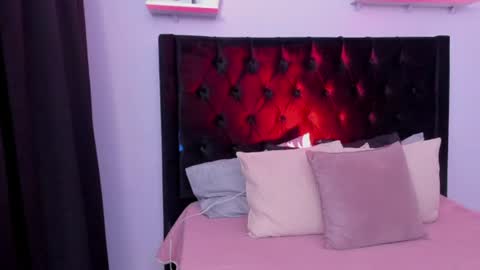 PAULINA  online show from August 12, 4:37 am