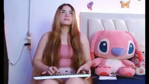 Pau online show from August 6, 12:53 am