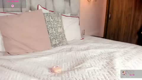 paulinasilver online show from July 29, 3:52 pm