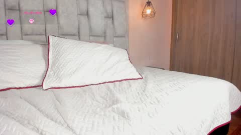 paulinasilver online show from August 13, 1:36 pm