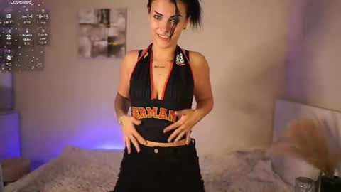 Pauline online show from July 27, 2:11 pm
