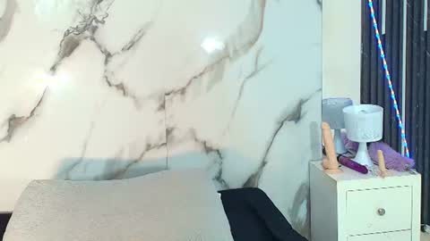 Pauline Kosh online show from September 6, 1:55 am