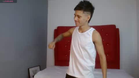 paull online show from August 12, 11:23 am