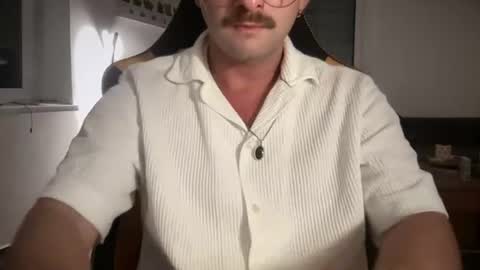 love bush online show from July 16, 9:26 pm