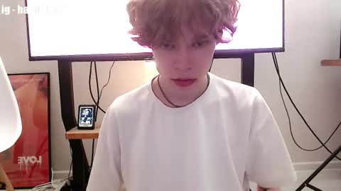 pawclaw online show from July 28, 11:33 pm