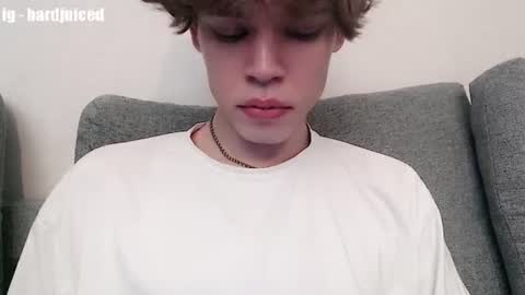 pawclaw online show from August 15, 9:52 pm
