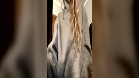 Payton Peach online show from June 27, 8:50 am
