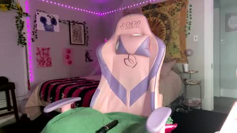 payyourprincessjess online show from June 15, 3:37 am