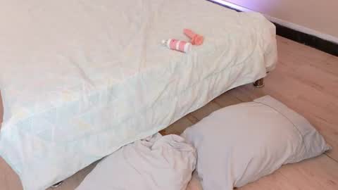 Peach  online show from July 25, 6:39 am