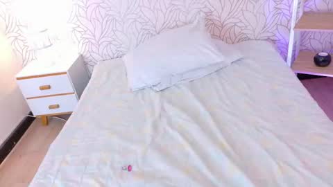 Peach  online show from August 12, 7:54 am