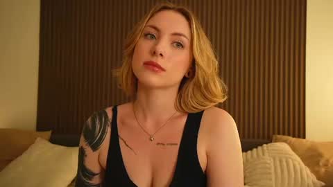 Kristina online show from August 9, 4:30 pm