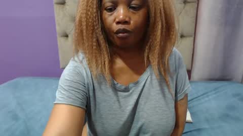 peachassxx online show from August 10, 7:59 pm