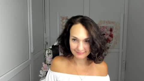Christina online show from August 6, 1:21 pm